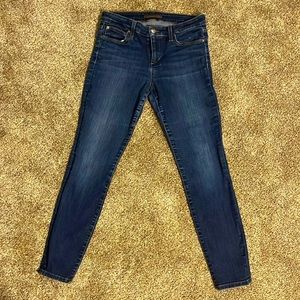 Size 29 Flawless Joe’s Jeans.